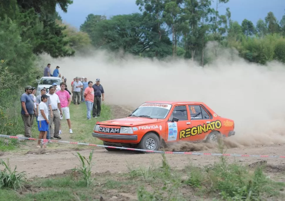 TOPADORA NARANJA. Miguel Reginato hizo una carrera sin fisuras, aunque superó varios problemas. LA GACETA / FOTO DE OSVALDO RIPOLL