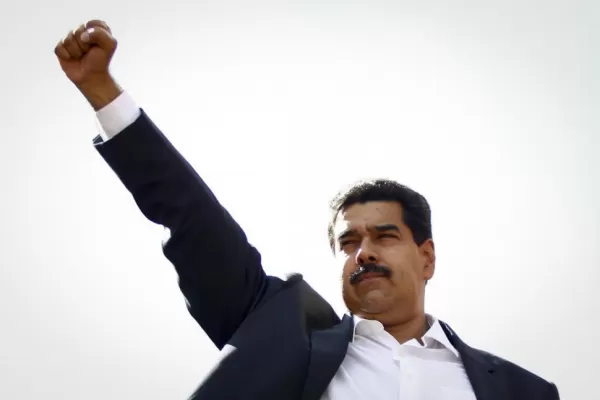 Maduro impone una rebaja en el precio de los autos