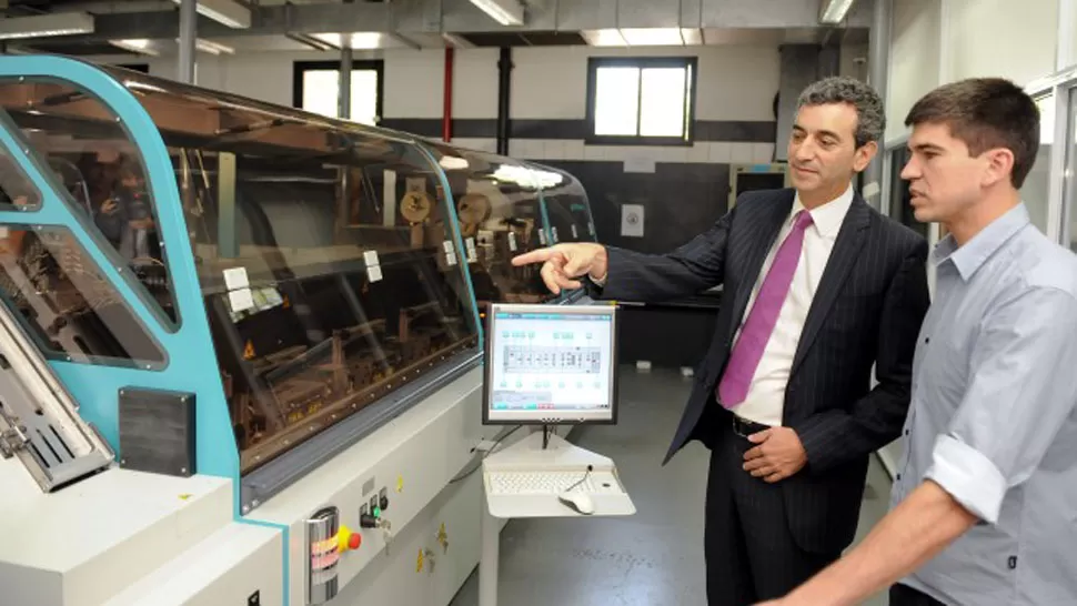 NOVEDAD. Randazzo, durante la presentación del nuevo sistema. MINISTERIO DEL INTERIOR Y TRANSPORTE