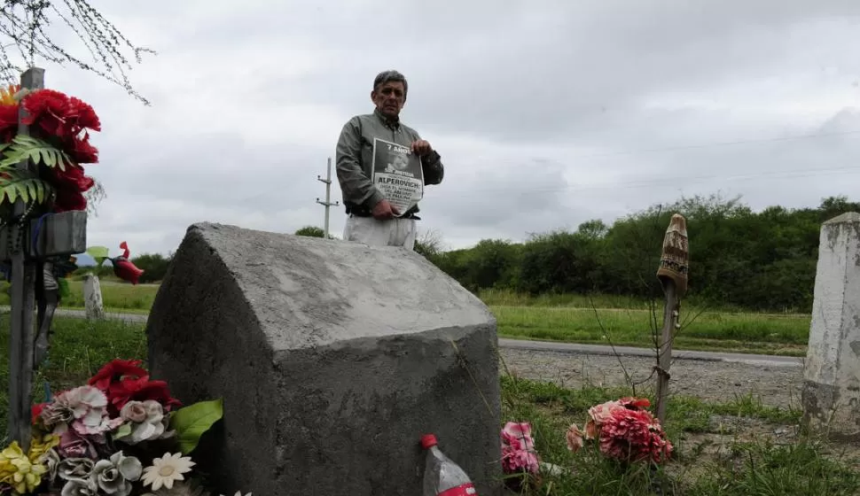 EL HALLAZGO DEL CUERPO. Alberto Lebbos deberá revivir el momento en el que el cadáver de su hija Paulina fue encontrado en la ruta 341, en Tapia. LA GACETA / FOTO DE JORGE OLMOS SGROSSO (ARCHIVO)