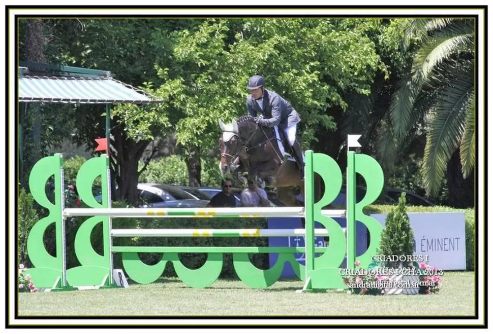 SALTO PERFECTO. Agustín Pujol se lució sobre la montura de Baral Owen. 