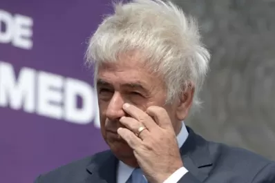 De la Sota insta a los policías a levantar la protesta y se queja por la falta de ayuda de la Nación