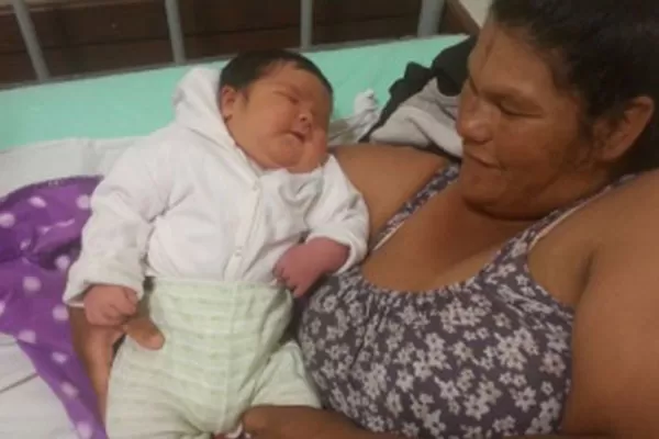 Nació Jorge Milton, un súper bebé de más de 6,2 kilos