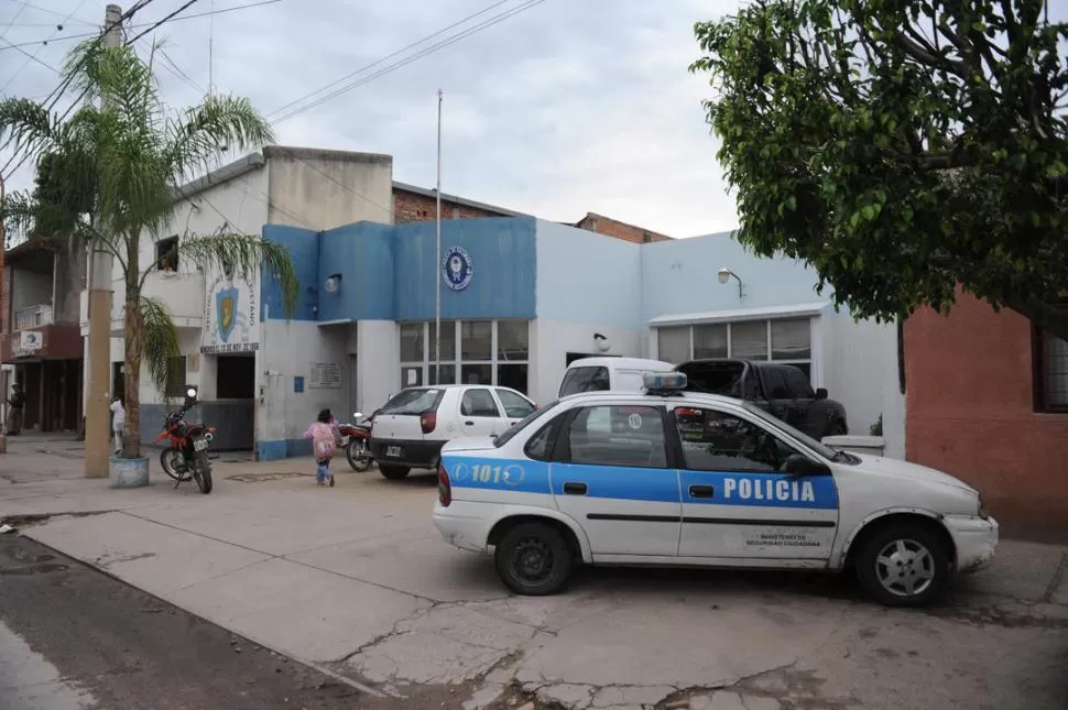 ABUSOS EN LA COMISARÍA. La seccional 4ª se encuentra en diagonal Eugenio Méndez 369, en San Cayetano. la gaceta / foto de osvaldo ripoll