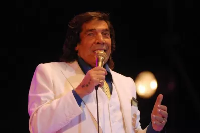 Cacho Castaña trae su mochila de éxitos