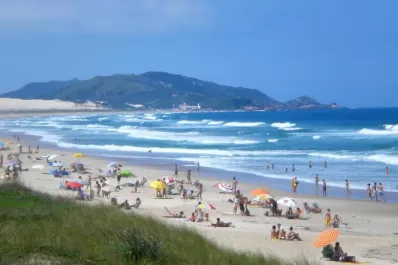 Para gastar en Brasil, el real cuesta $ 4,18 por el recargo