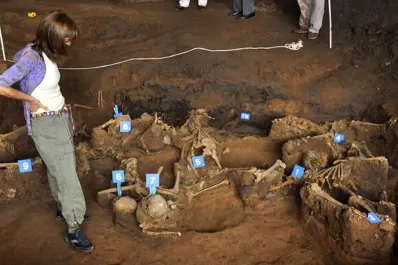 Los peritos rescataron de la tierra las pruebas del horror