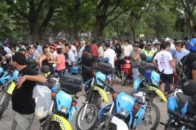 Los policías acuartelados rechazaron la oferta del Gobierno