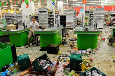 Saqueos, miedo y caos en Tucumán