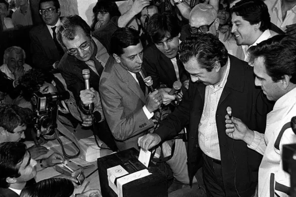 Doce tucumanos brindan sus impresiones sobre estas tres décadas de vida democrática