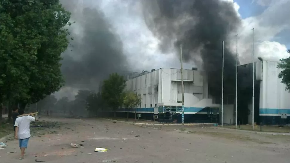 Batalla campal en la distribuidora mayorista Sancor, en Banda del Río Salí