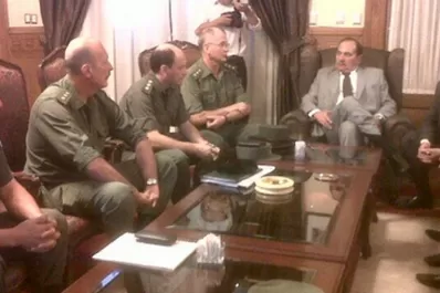 Alperovich, sobre los hechos en la plaza Independencia: La Policía tendría que haber aguantado, no reprimir