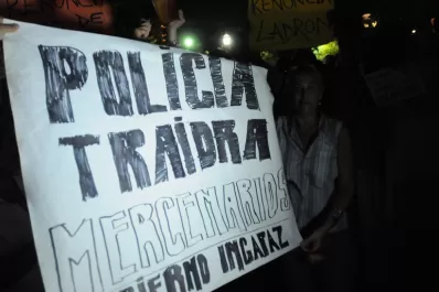 Algo se ha quebrado en la sociedad, admitió Alperovich