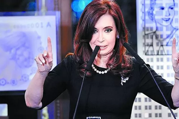 Cristina acusó a la Policía de organizar los saqueos