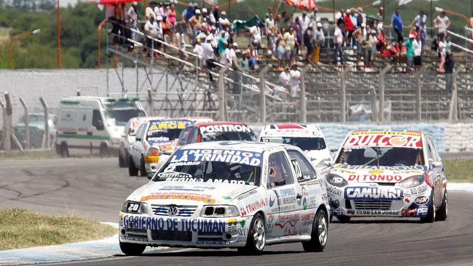 LÍDER DE PELOTÓN. Lucas Mohamed contó con un VW Gol en perfectas condiciones. Hoy le apunta con todo a la final.
