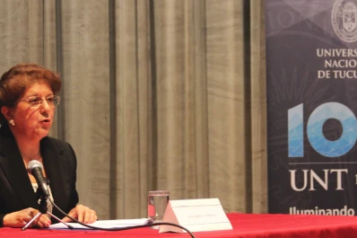 Dos destacados profesionales brindaron su mirada sobre la UNT de los próximos 100 años