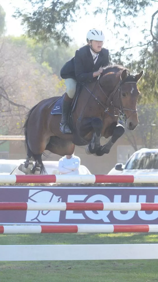 GRAN TEMPORADA. El jinete Pedro Solórzano coronó un gran año en el Nacional.
