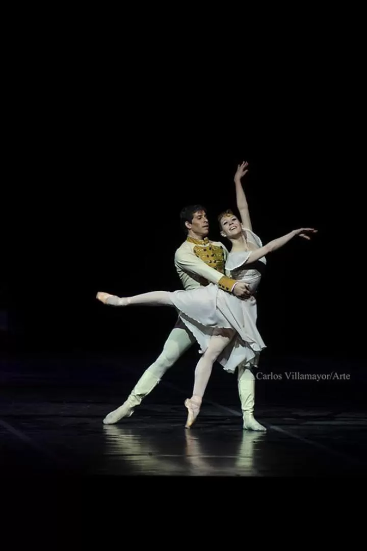 FIGURAS. Julieta Paul Kler y Bautista Parada llegan desde el Teatro Argentino. foto de Carlos villamayor