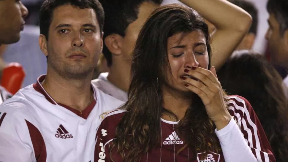 DE LAS LAGRIMAS A... Los hinchas del Flu pueden respirar tranquilos al menos hasta enero. FOTO TOMADA DE TELEMUNDO33.COM