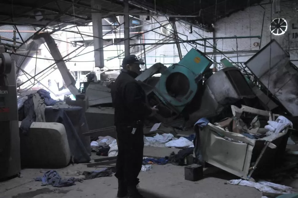 ESCOMBROS. Tras la explosión el local de la lavandería quedó derruido. la gaceta / foto de antonio ferroni (archivo)