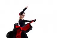 Con España en la piel, de las manos a los pies