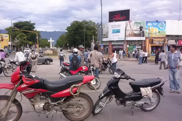 Los estatales hicieron del centro un caos para pedir un extra de $ 2.000