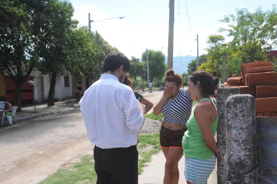 CONMOCIÓN. La familia de la niña que habría sido violada no encuentra consuelo; la menor está internada. la gaceta / foto de hector peralta