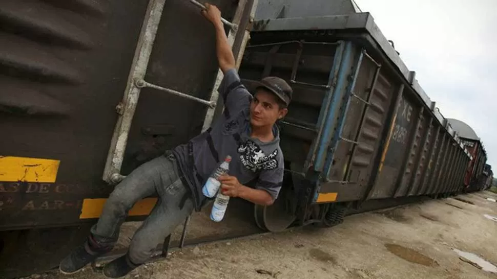 EN TREN. La mayoría de las redadas se concentran en los vagones que llegan hasta la frontera con Estados Unidos. FOTO TOMADA DE JORNADA.UNAM.MX