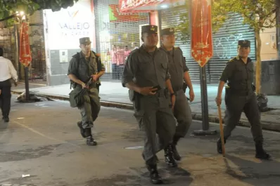 El Gobierno otorgó un aumento de sueldo a gendarmes, federales y prefectos