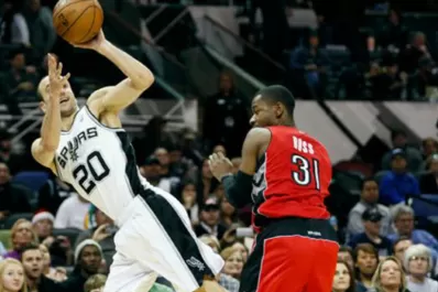 De la mano de Ginóbili, los Spurs lograron un gran triunfo