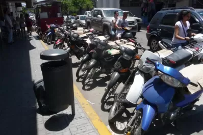 En cada cuadra de la Perla del Sur ya hay estacionamiento especial para motos