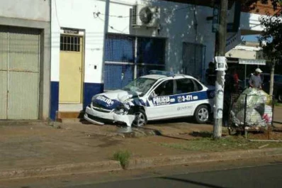 Un policía alcoholizado chocó con el patrullero en Misiones