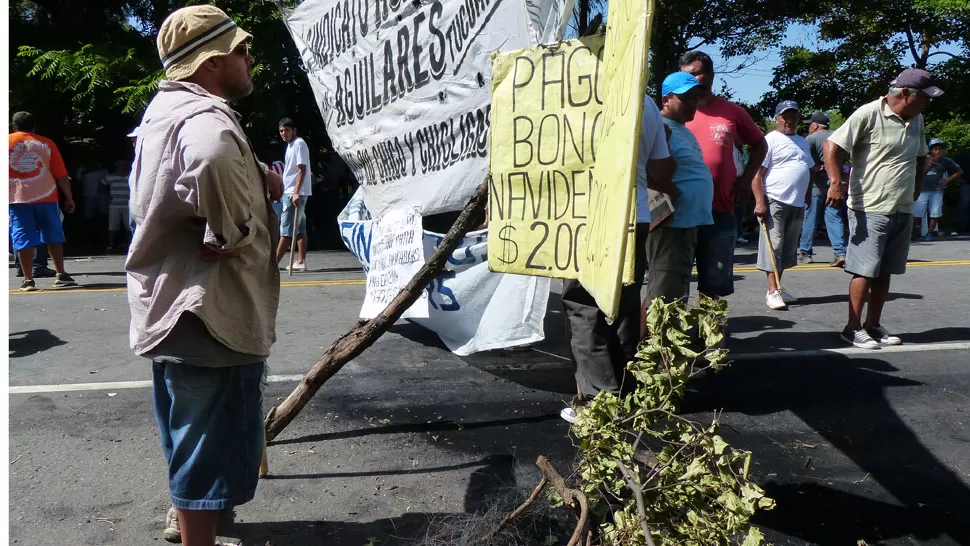 MODALIDAD. Estatales cortaron ayer la ruta a los valles. LA GACETA