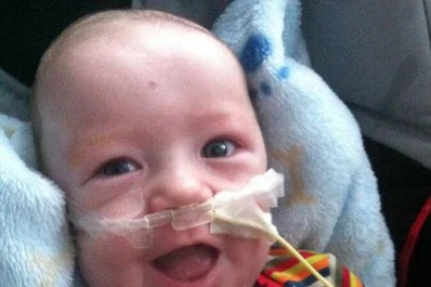 El bebé que desafía los pronósticos médicos