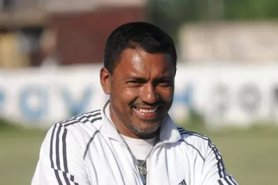 Mauricio Galván dejó de ser el técnico de San Juan