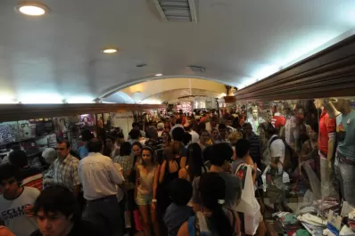 El comercio no tuvo Felices Fiestas, según la FET