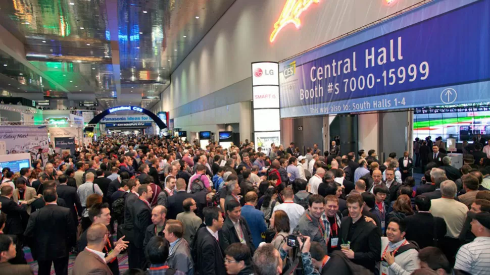 MULTITUD. Miles de personas concurren anualmente a la feria de tecnología CES. FOTO TOMADA DE MASHABLE.COM