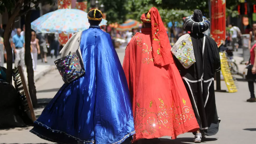 LLEGARON YA... Melchor, Gaspar y Baltasar, en Tucumán. LA GACETA / FOTO DE INÉS QUINTEROS ORIO