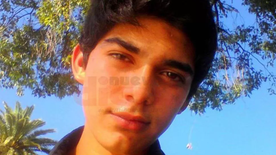 MISTERIO. Lautaro Medina murió durante la noche,en una pileta pública. FOTO TOMADA DE NUEVODIARIOWEB.COM