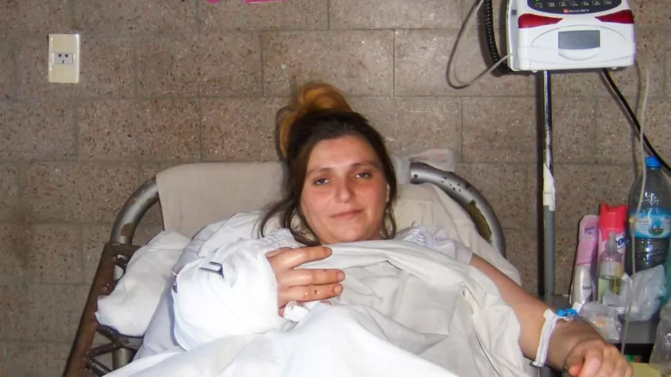 RECUPERADA. Romina Hernández, de 33 años, tendrá una niña a la que llamará Alma Milagros.