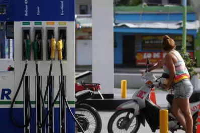 Estacioneros advierten que hay “precios libres” para las naftas, y vaticinan subas progresivas