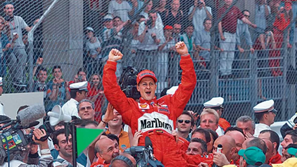 EN LA CIMA. Schumi ganó cinco títulos con la escudería de Maranello. FOTO TOMADA DE FERRARI.COM