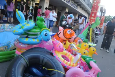 El Gobierno apuesta a que los ambulantes se retiren pacíficamente el martes del microcentro