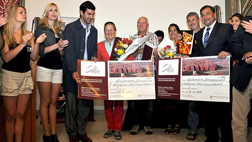 VISITANTES. Urtubey recibió a los turistas provenientes de Austria y de Córdoba. SALTA,GOV.AR
