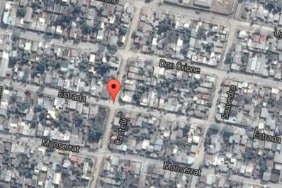 Persiguió en moto a motochorros, chocó contra un auto y murió