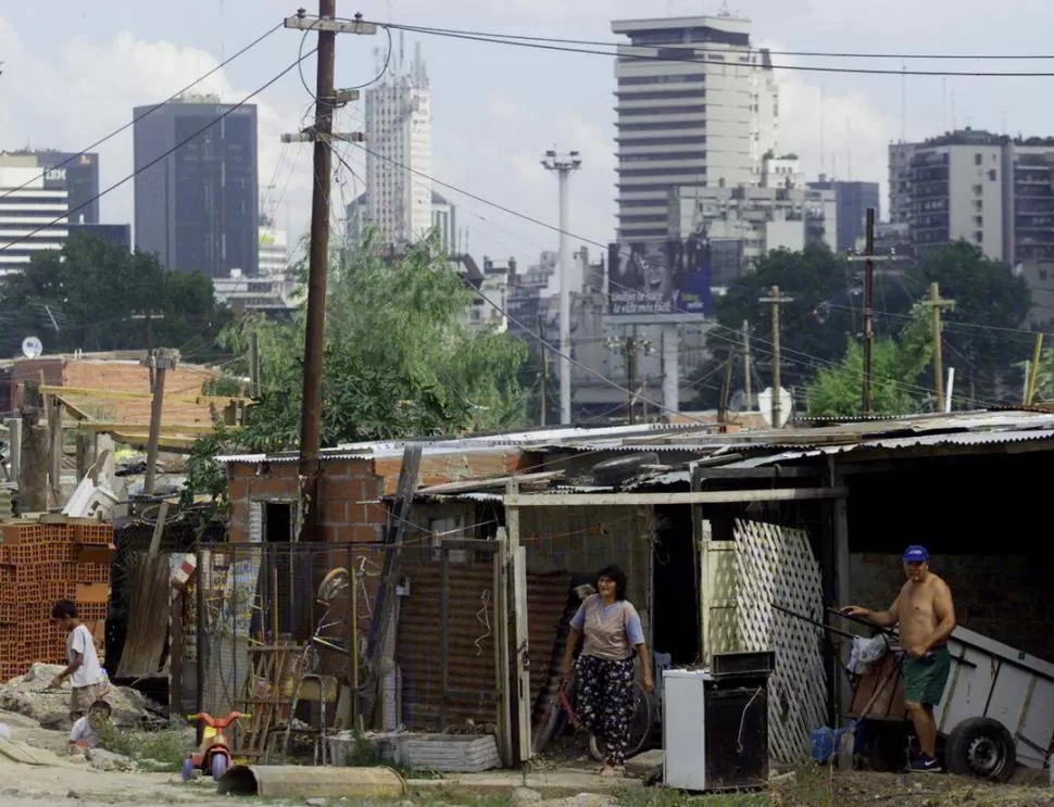 PRECARIEDAD. Existe serio riesgo ambiental y sanitario en casi todas las villas. 
