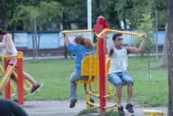 A entrenar como en el gimnasio, pero en la plaza