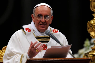 El Papa restringe el título de “monseñor” en la Iglesia