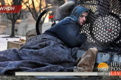 Una foto le devolvió la vida a un joven indigente