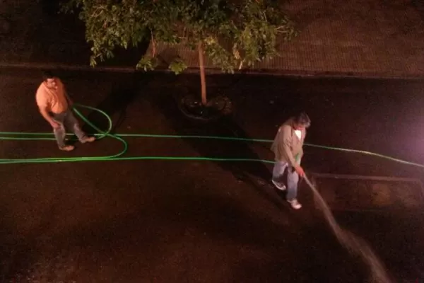 Despejada de ambulantes, las peatonales son limpiadas